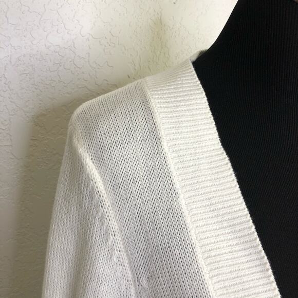 Torrid ivory white open front cropped cardigan sweater size 2 or 2X NWT - Picture 3 of 14